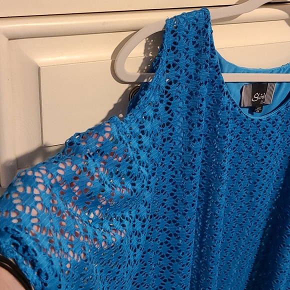 CLEARANCE /Make an offer! Slinky Brand Cold Shoulder top sz M - Picture 2 of 6